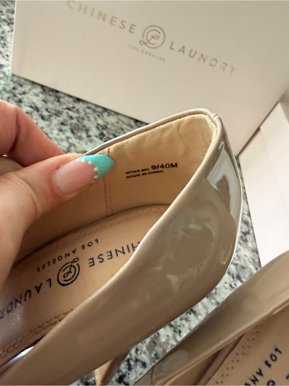 New Women’s 9 Chinese Laundry Nude Patent Platform Pumps - Picture 9 of 9